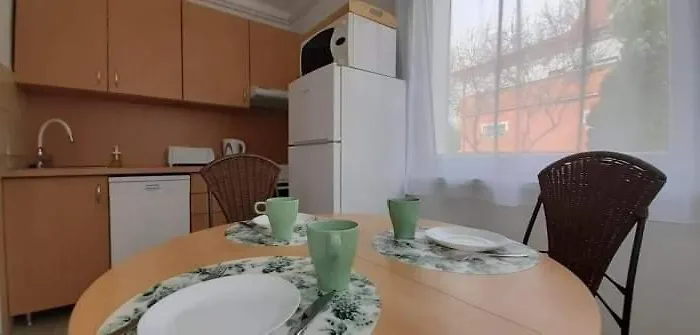 Cs&m Vendeghaz בית נופש *